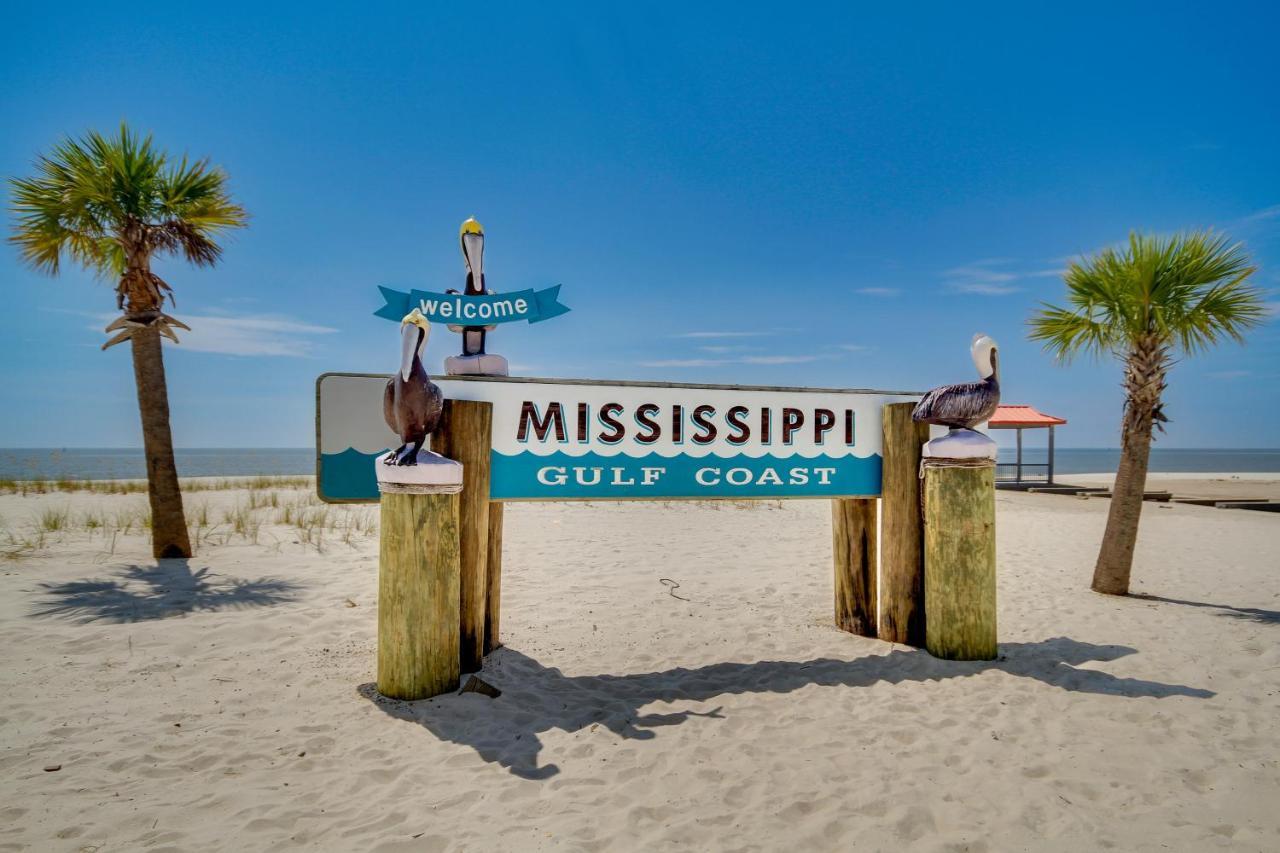 Beachfront Gulfport Vacation Rental With Balcony! Exterior photo